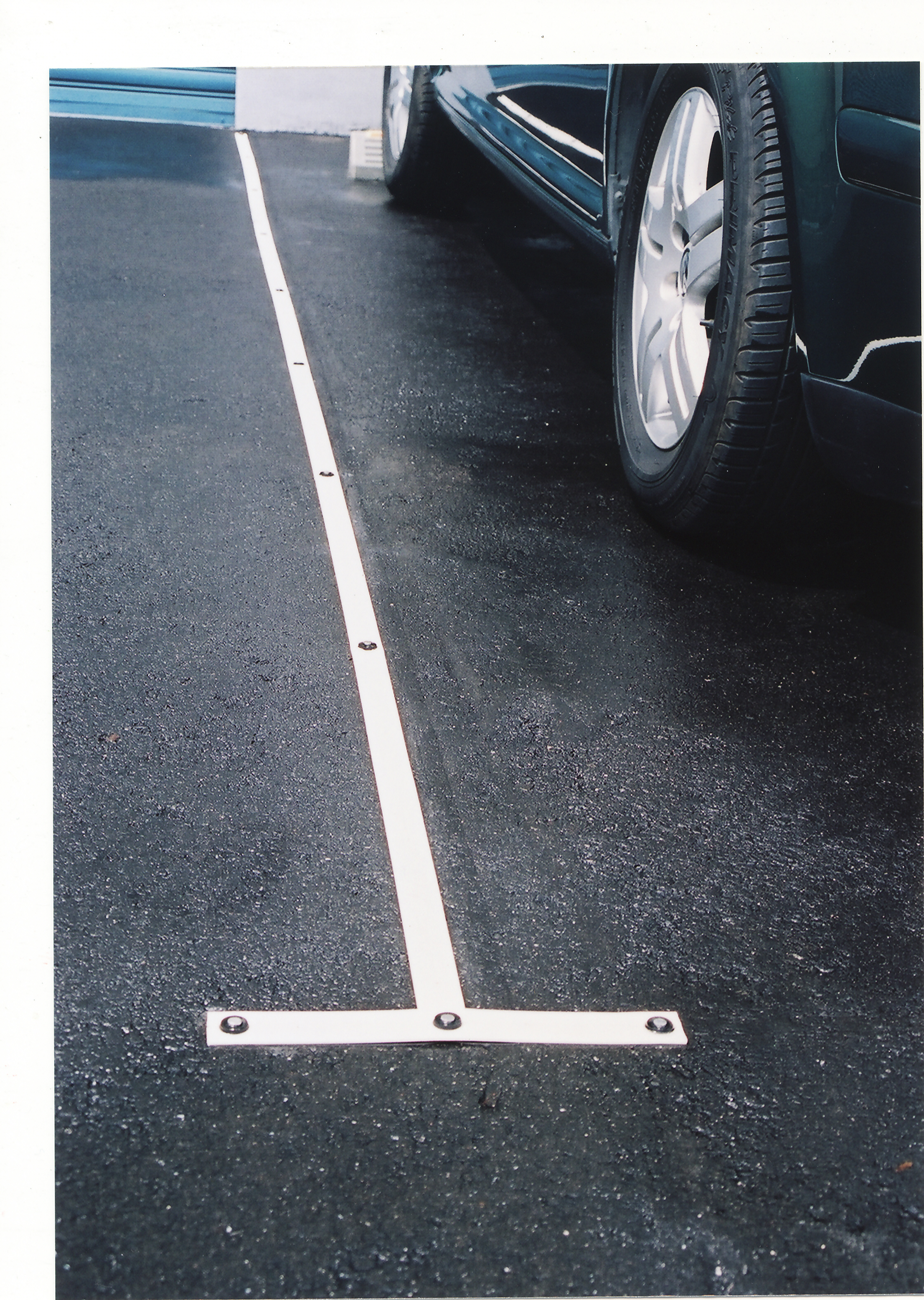 最安価格 駐車場用ラインテープ ブーブーライン 3cm x 50m BBL3-50
